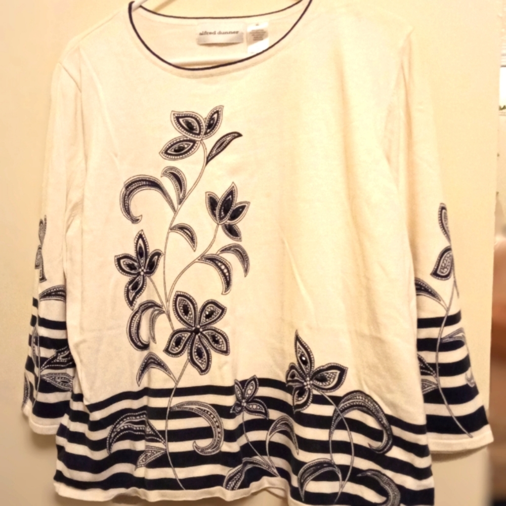 Sweat shirt